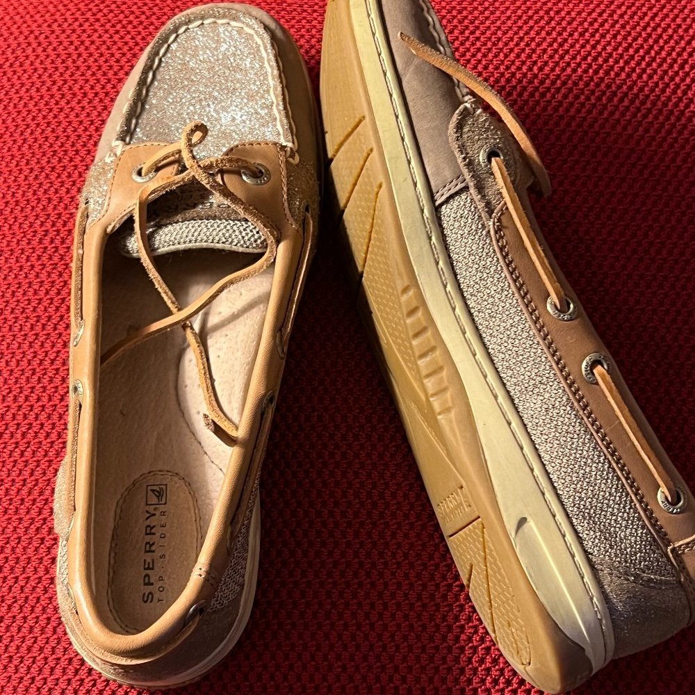 Sperry Topsider Women’s Tan Leather Boat Shoes/Loafers with Glitter Accents